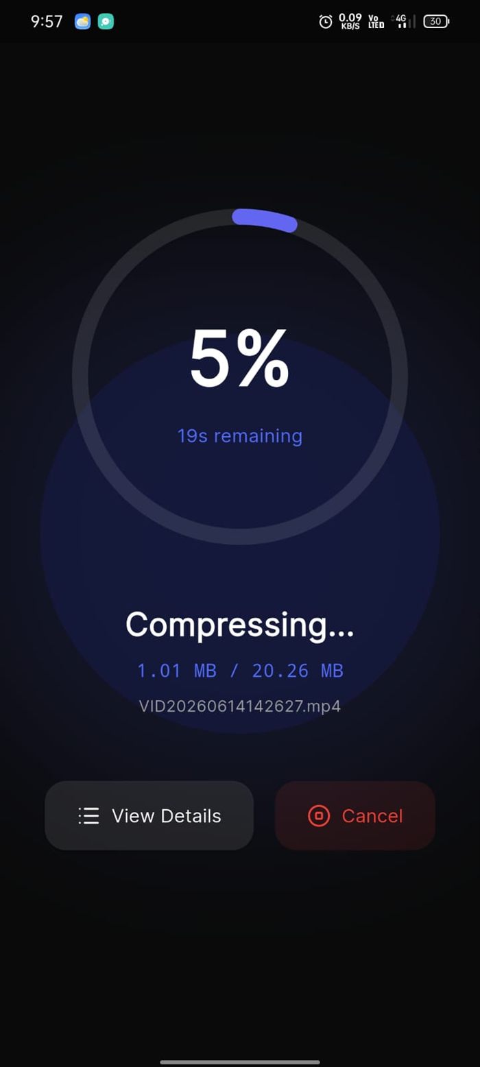 Pro Compressor live compression progress with percentage and time remaining